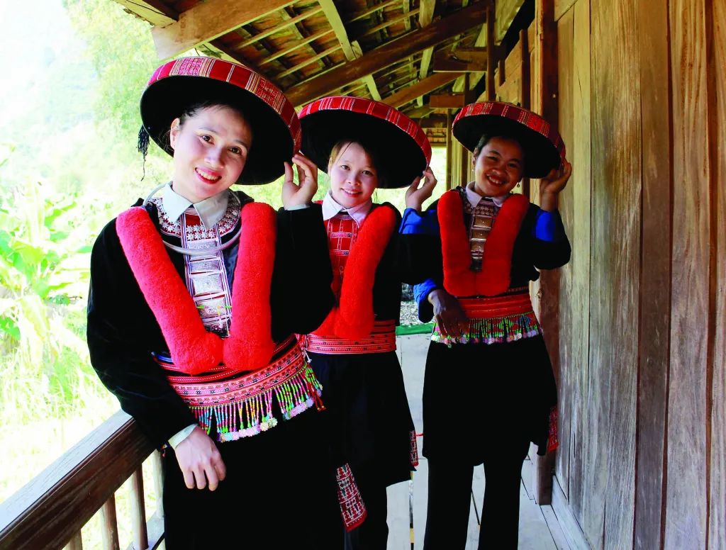 104270_img_6717_23460826 Mái tóc dài là một phần di sản văn hóa và tâm linh của người Dao Đỏ