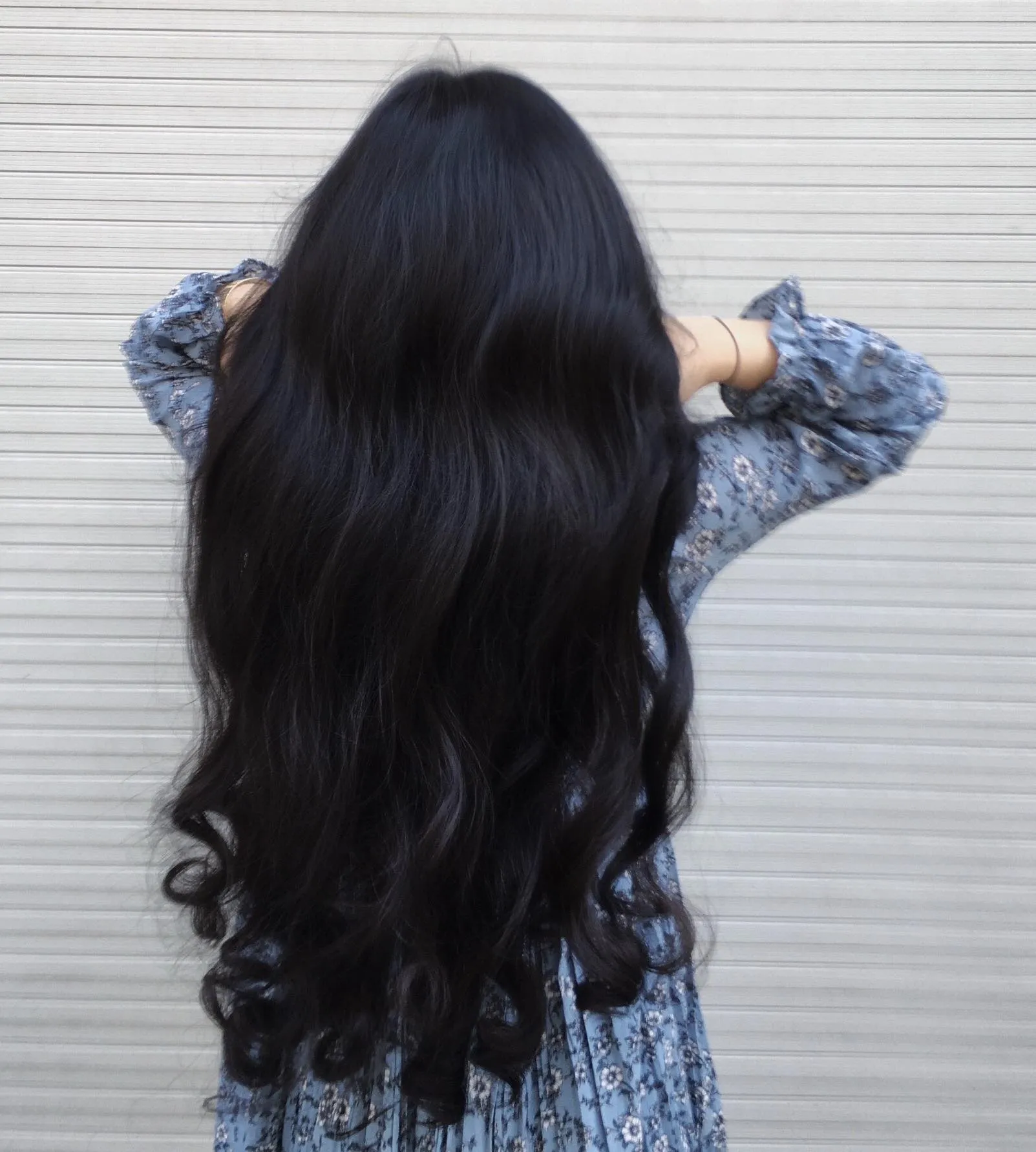 Kiên trì gội bồ kết đúng cách sẽ mang lại mái tóc chắc khỏe và bóng mượt từ gốc đến ngọn