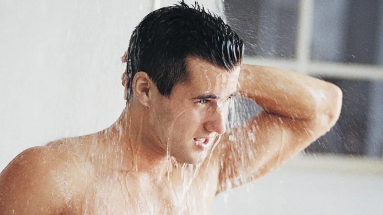 Duy trì thói quen chăm sóc tóc giúp nam giới tự tin hơn trong mọi hoàn cảnh