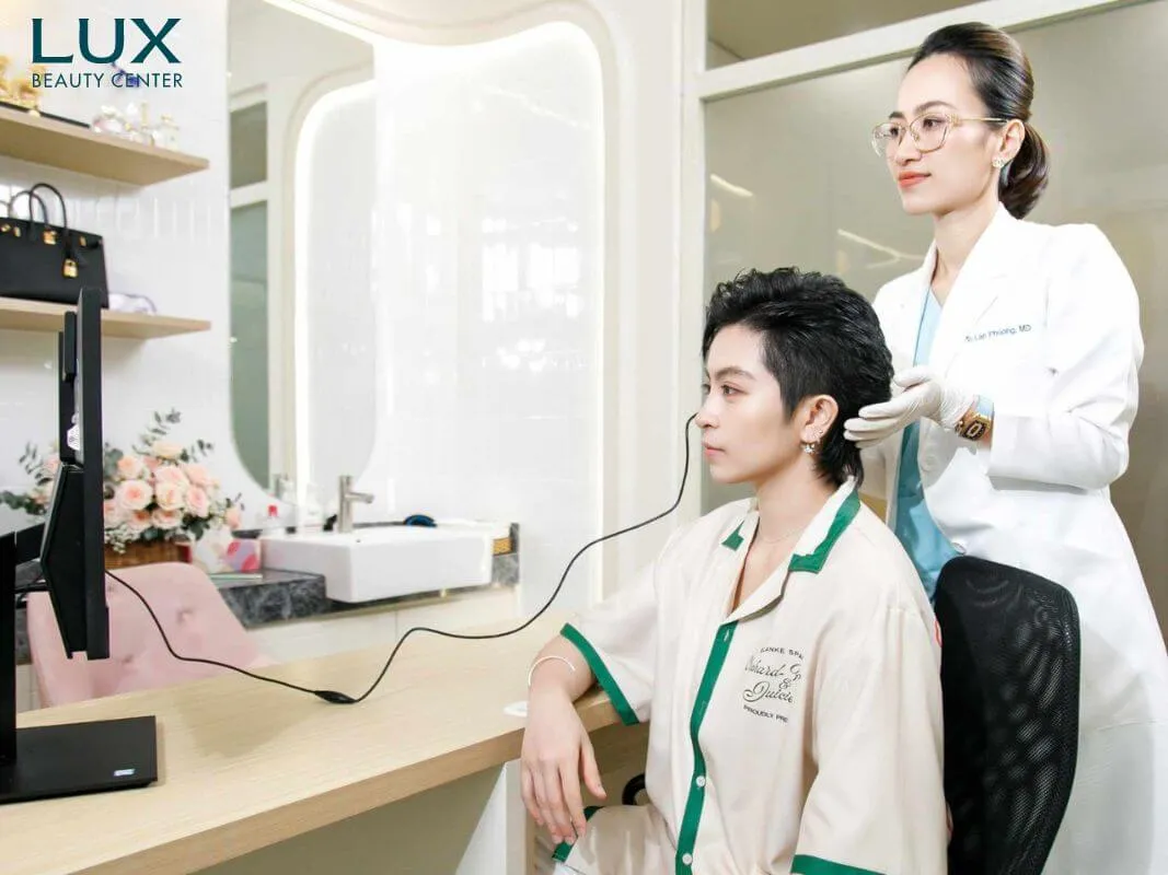 dieu-tri-rung-toc-benh-ly Luôn tham khảo ý kiến chuyên gia trước khi kết hợp các loại thuốc điều trị