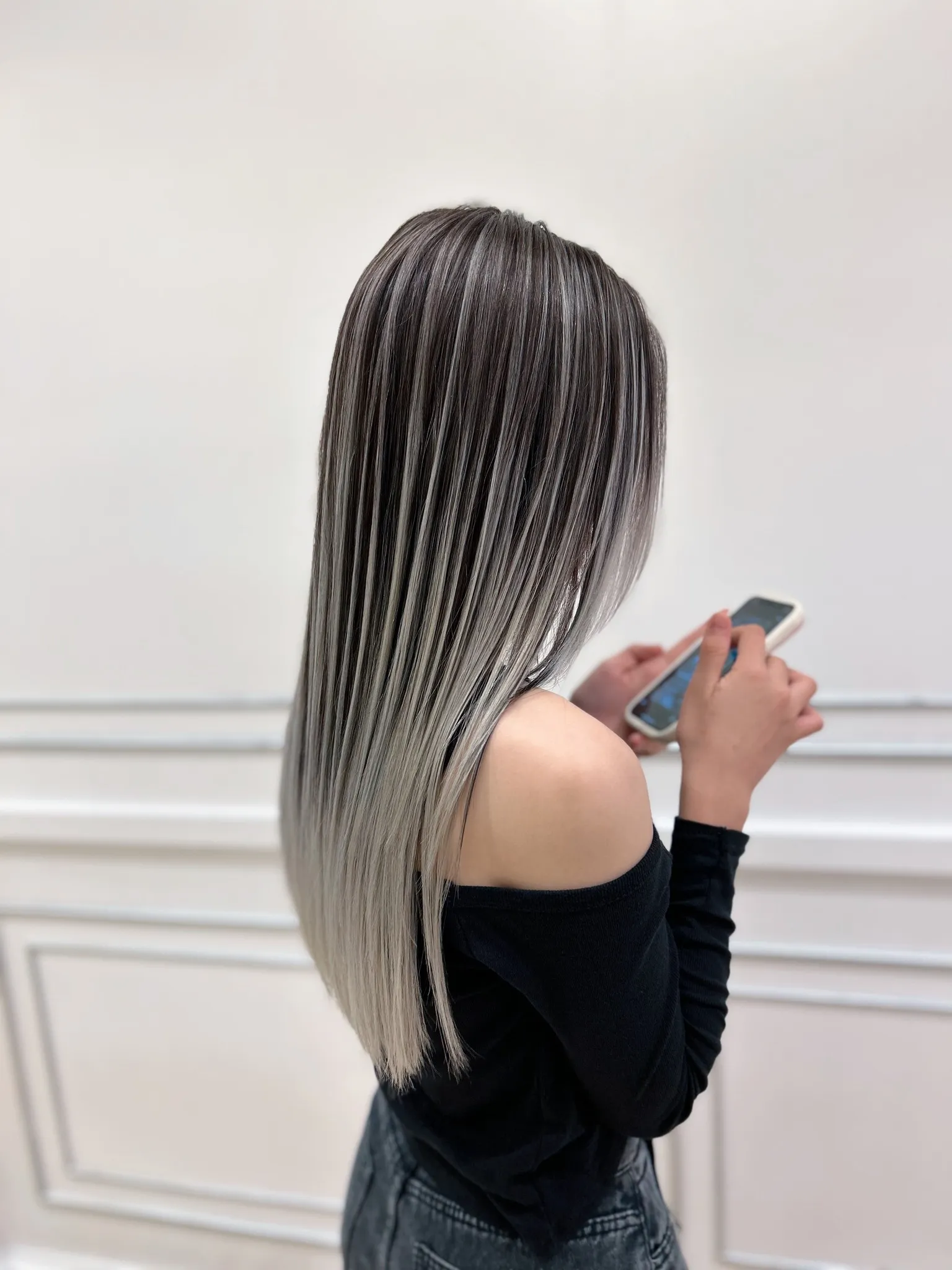 Kỹ thuật nhuộm hiện đại giúp hạn chế tối đa sự tiếp xúc của hóa chất với da đầu