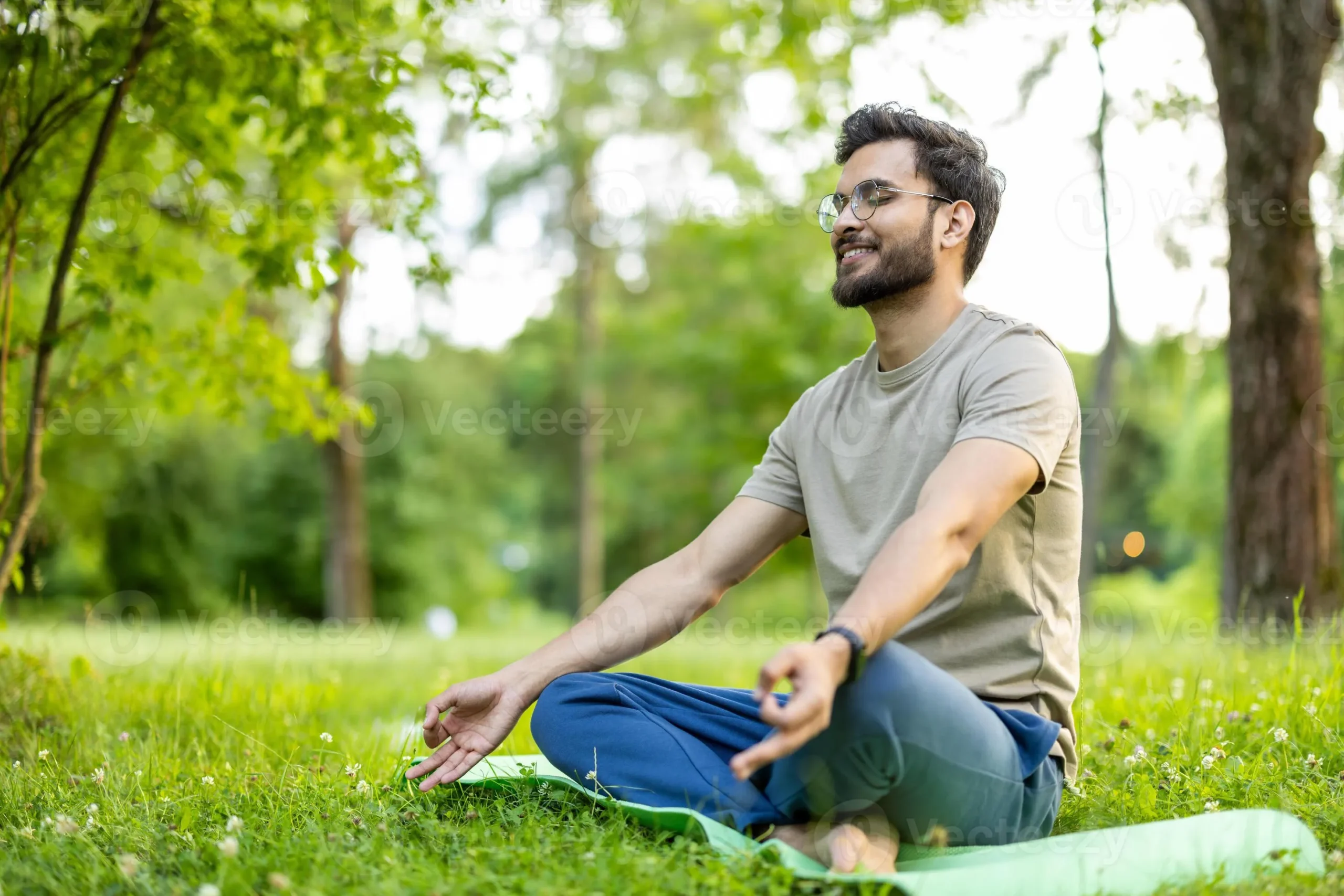 Quản lý căng thẳng thông qua thiền và yoga là cách bảo vệ mái tóc từ bên trong