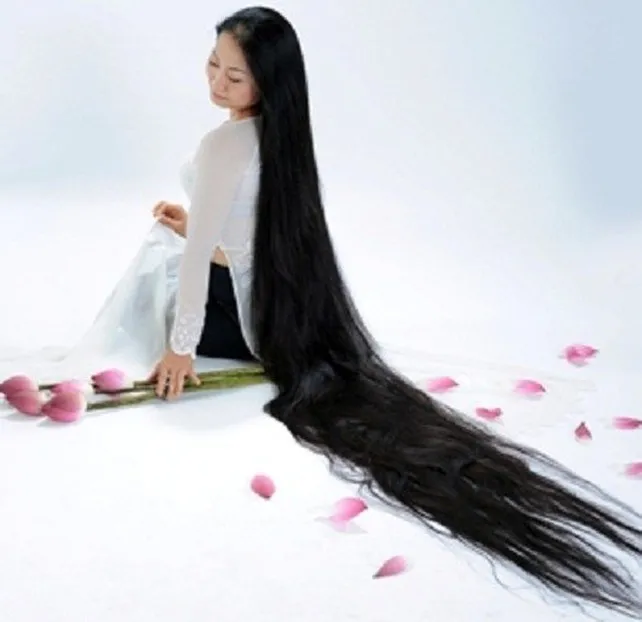Sở hữu mái tóc dày mượt là niềm mơ ước của nhiều người
