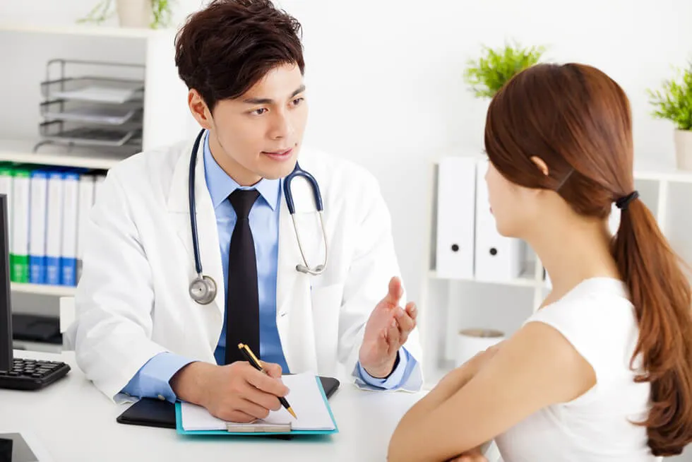 Xét nghiệm máu là bước quan trọng để xác định chính xác nguyên nhân rụng tóc