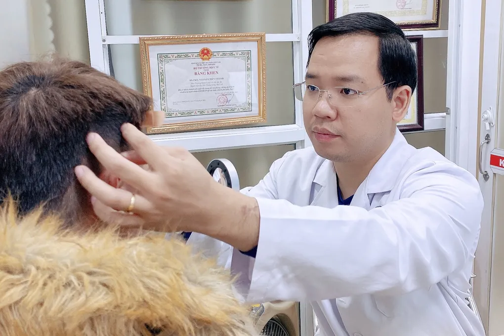 Tình trạng hói đầu di truyền là nỗi lo phổ biến của nam giới khi bước vào độ tuổi trưởng thành